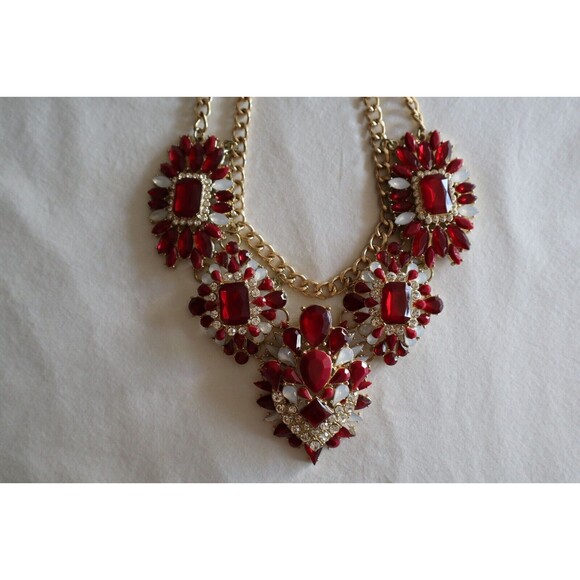 Chunky Necklace Gold Toned Chain Red White Stones Rhinestone Statement 18" - Picture 5 of 11